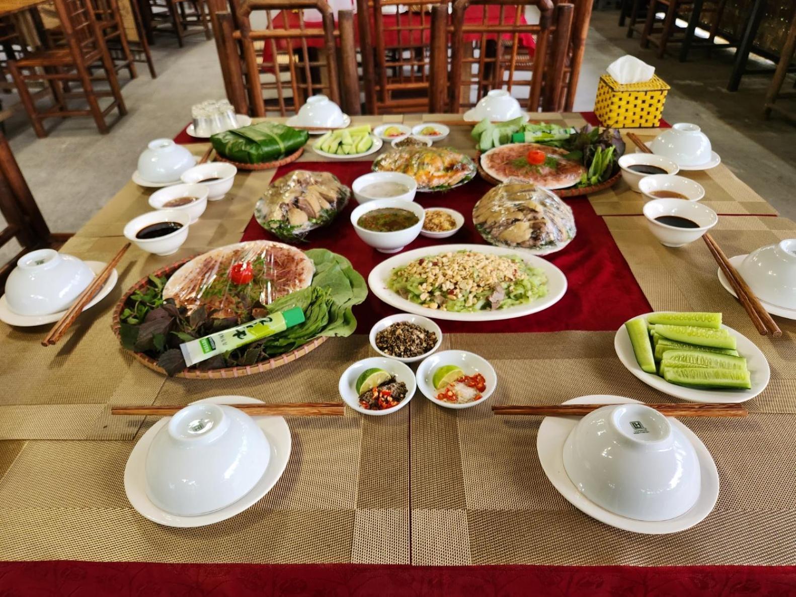 Dong Que Homestay-Tours-Motorbike, Car Rental, Hiking Ha Giang Exteriör bild