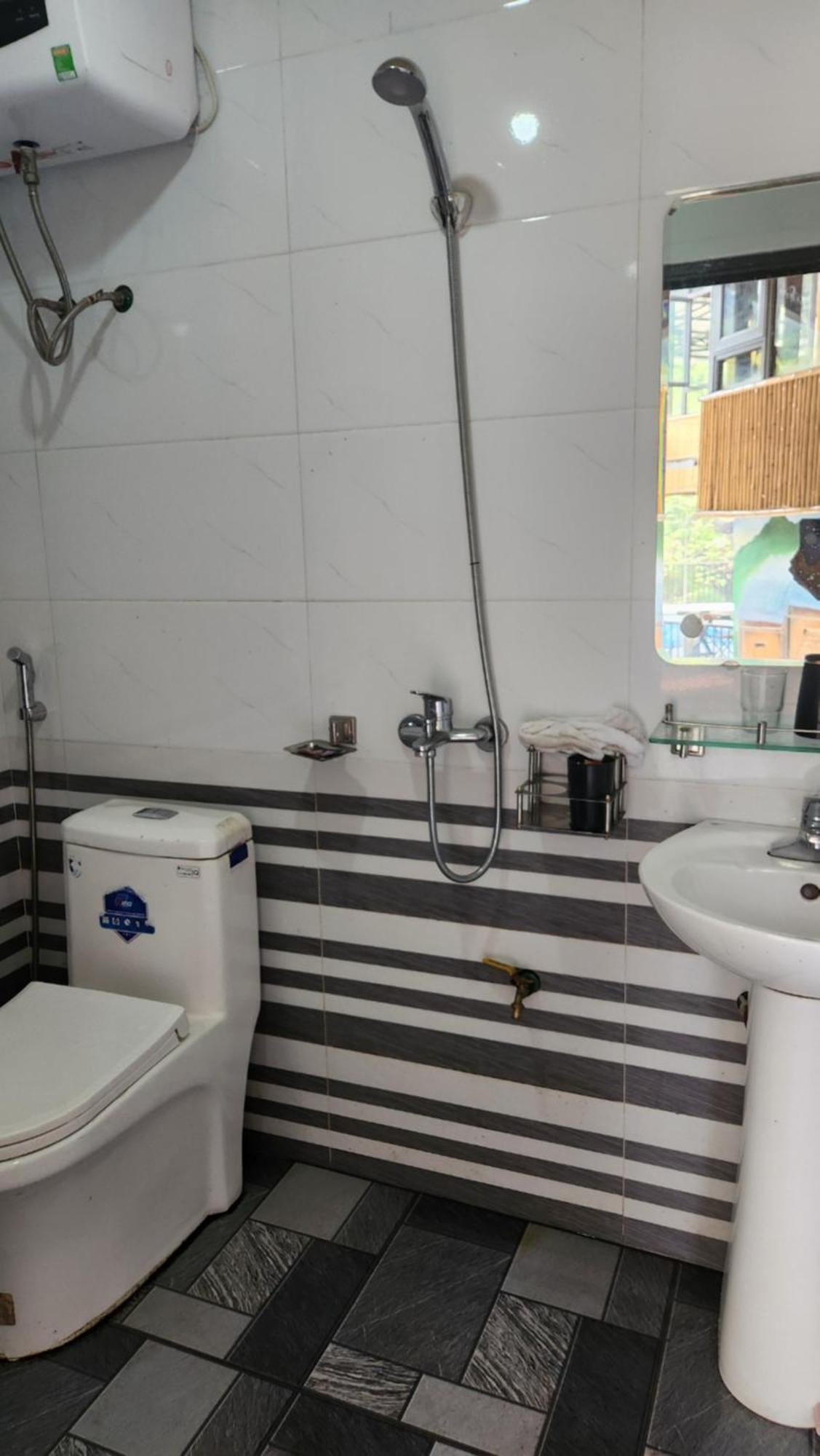 Dong Que Homestay-Tours-Motorbike, Car Rental, Hiking Ha Giang Exteriör bild